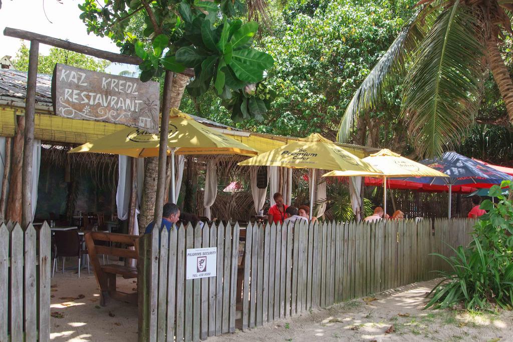 Coco Blanche Apartment Anse Royale Exterior photo